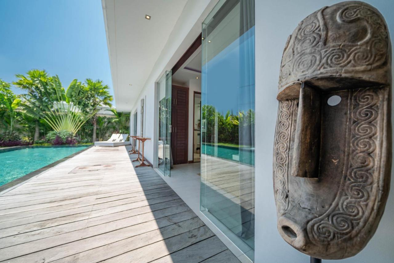 Villa Tira - Elegant 3Br In Central Seminyak Kültér fotó